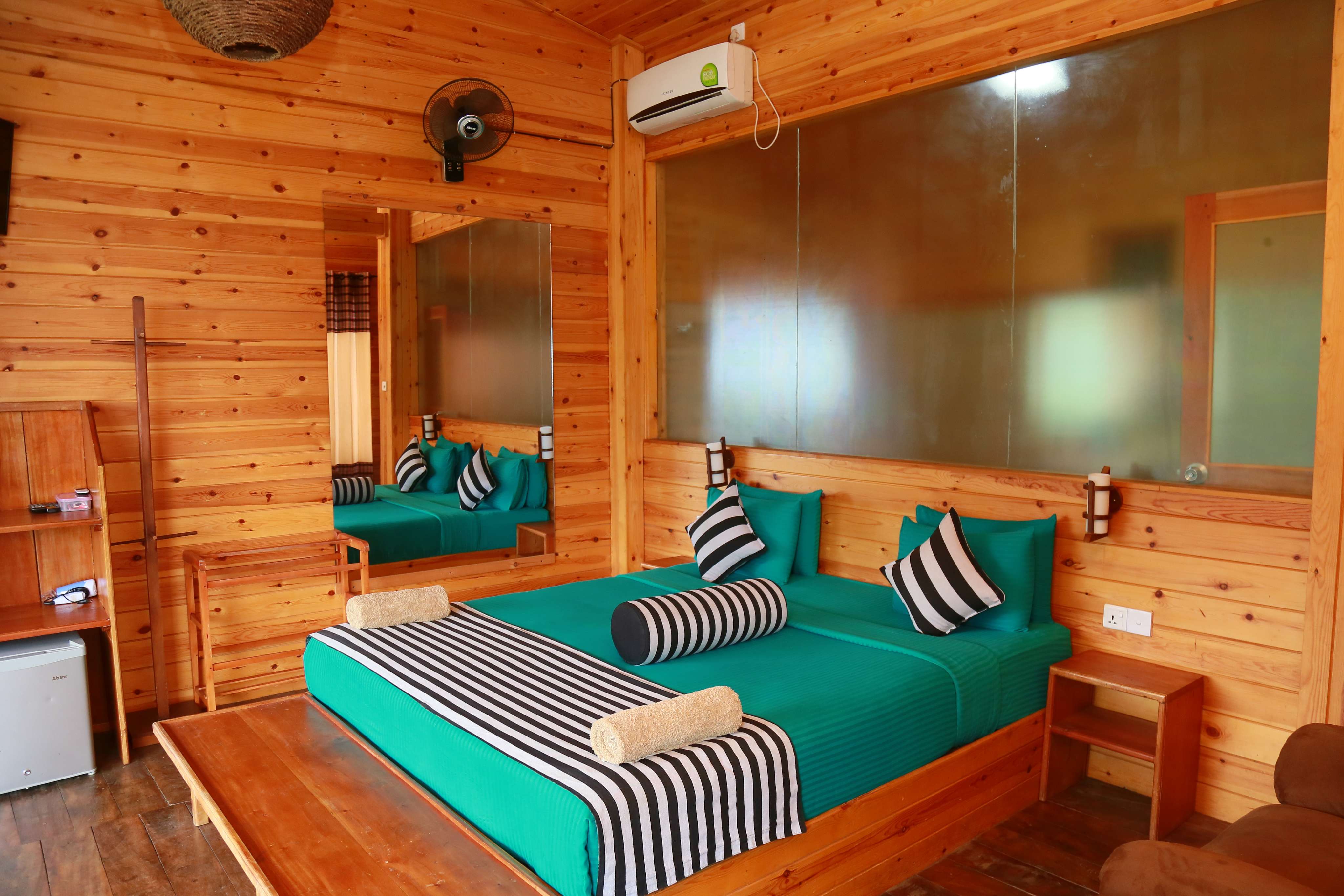Junior Suite With Mountain View Balcony  (2 Adults + 1 Child) view 5