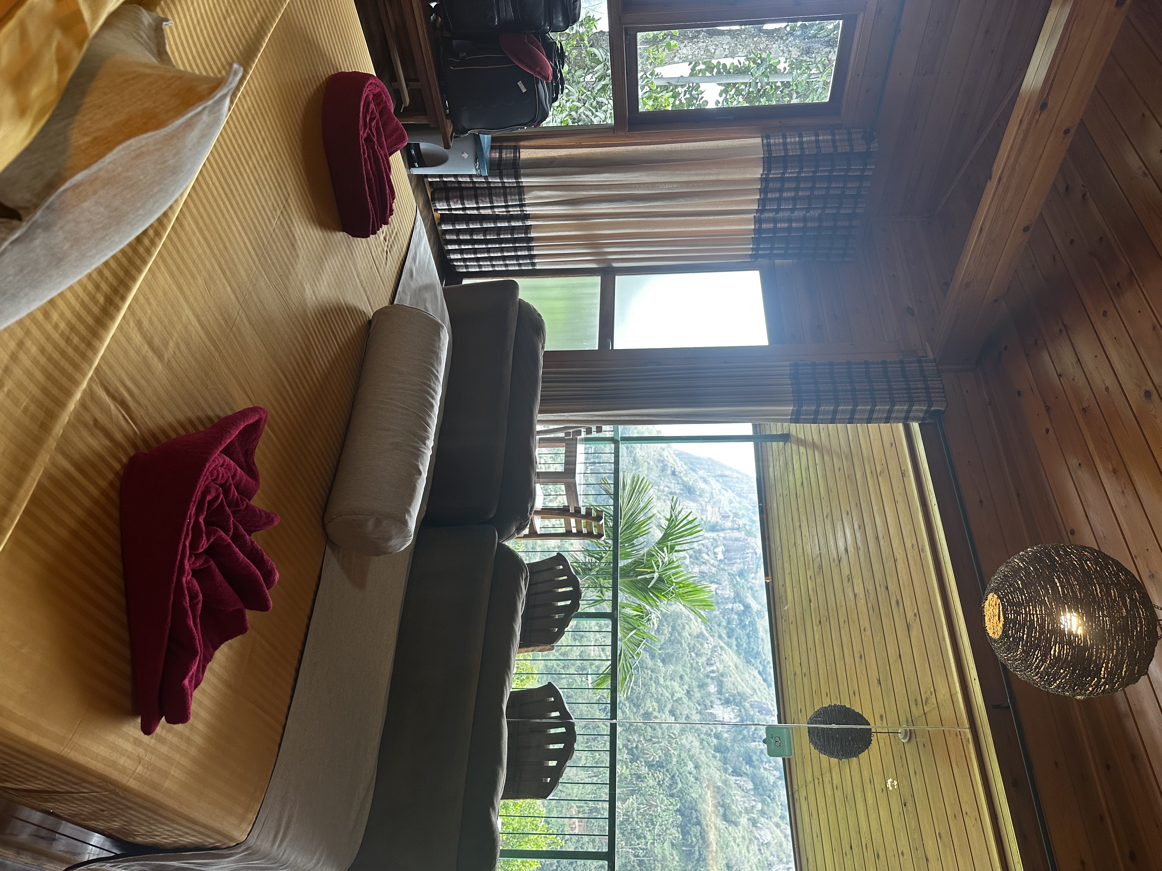 Junior Suite With Mountain View Balcony  (2 Adults + 1 Child) thumbnail 16