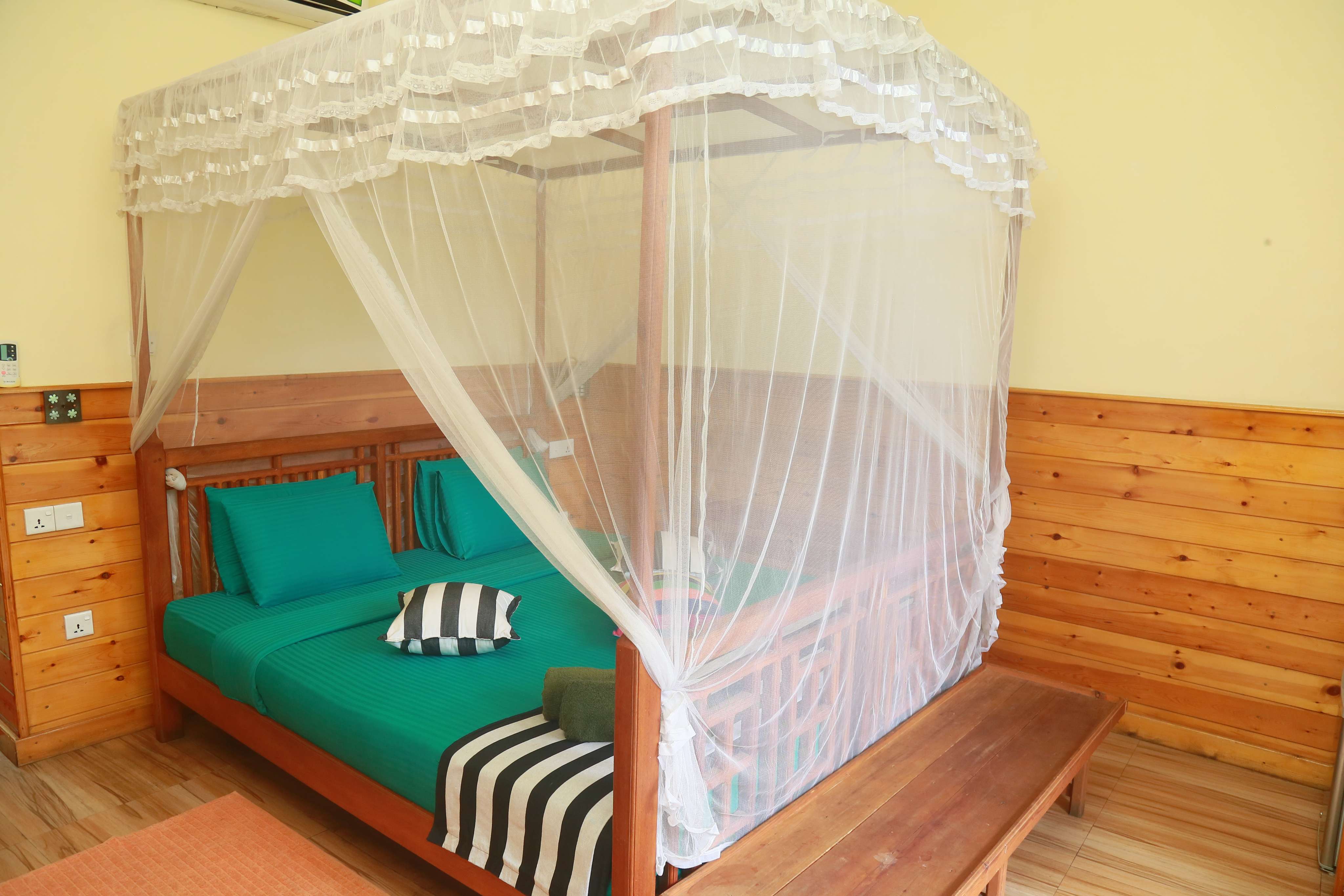 Double Room with Mountain View thumbnail 6